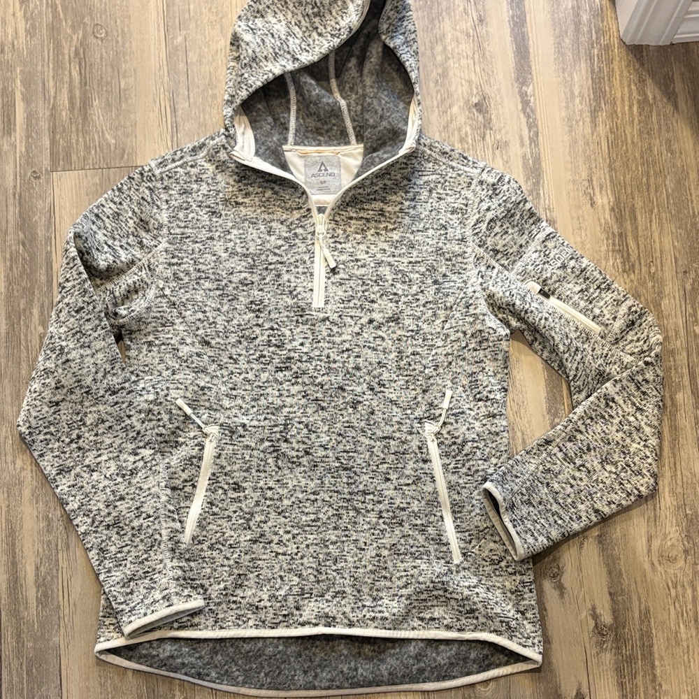 Ascend Black and Creme Zip-Up Womens Sweater
